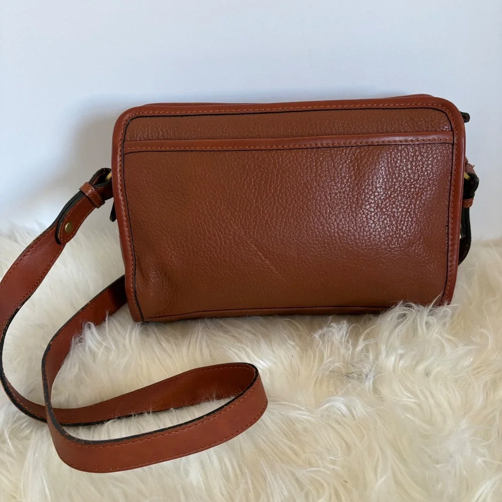 Liz Claiborne Vintage Brown Pebble Leather Crossbody Messenger Camera Bag